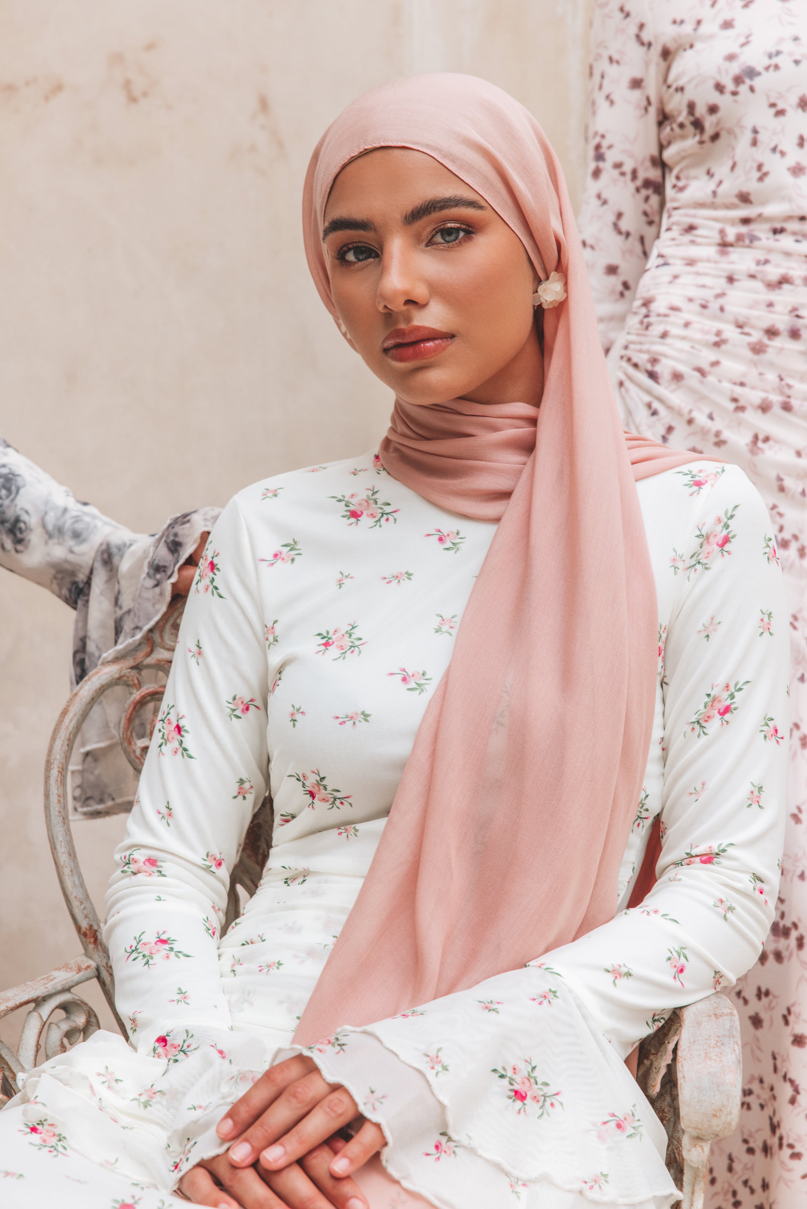 Floral shops dress hijab